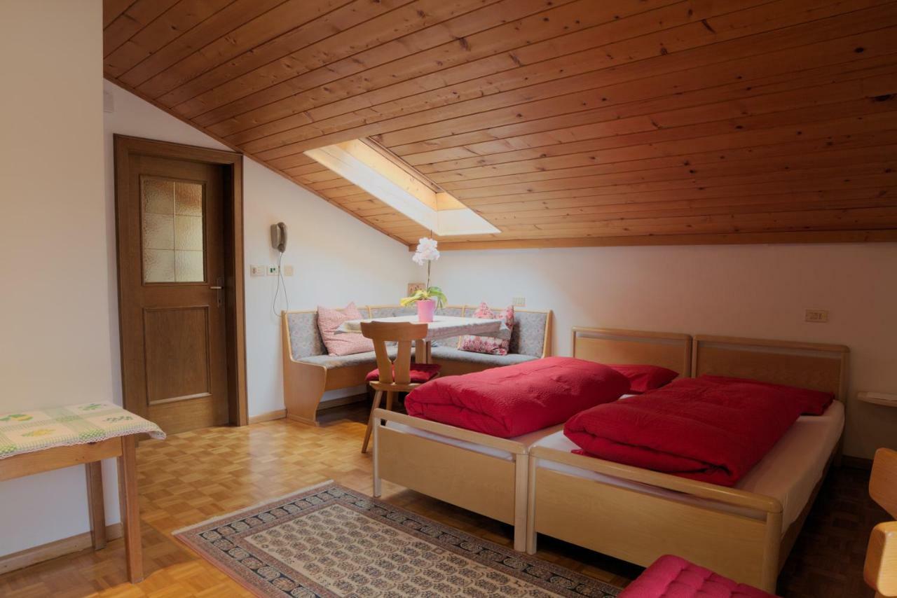 Holiday Apartments Costanzi Ортизеи Экстерьер фото