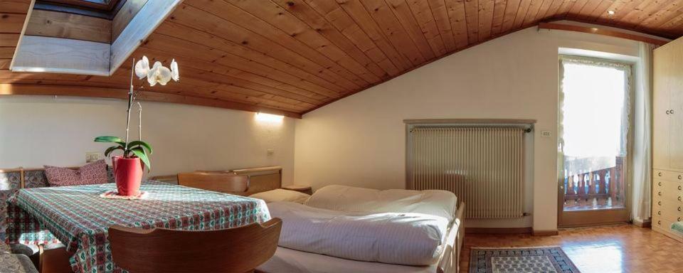 Holiday Apartments Costanzi Ортизеи Экстерьер фото