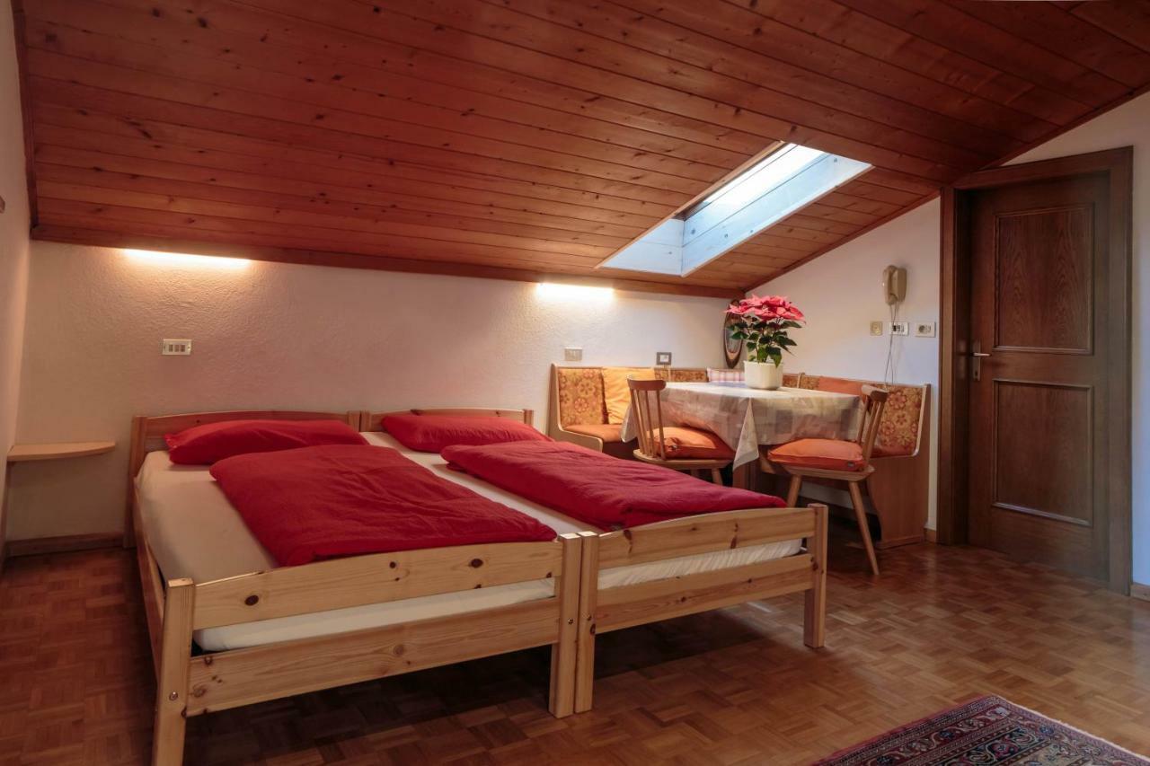 Holiday Apartments Costanzi Ортизеи Экстерьер фото
